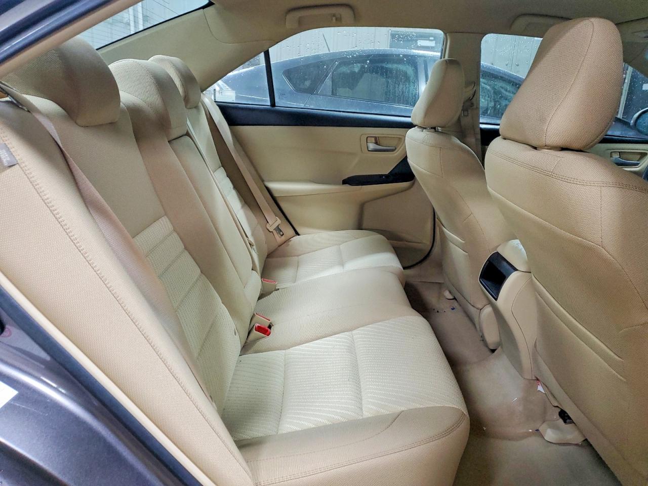 2016 TOYOTA CAMRY LE photo 28