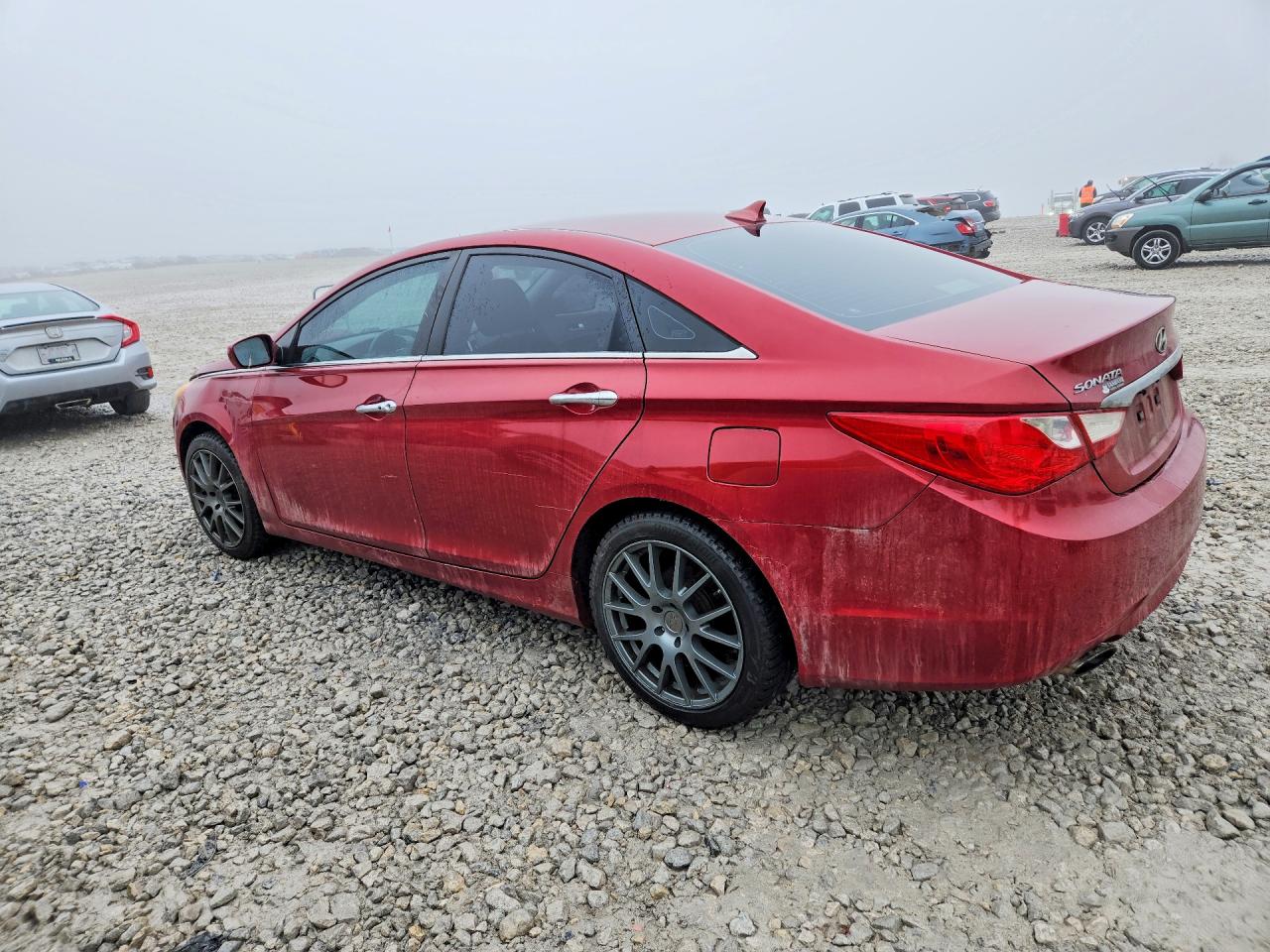 2011 HYUNDAI SONATA SE photo 2