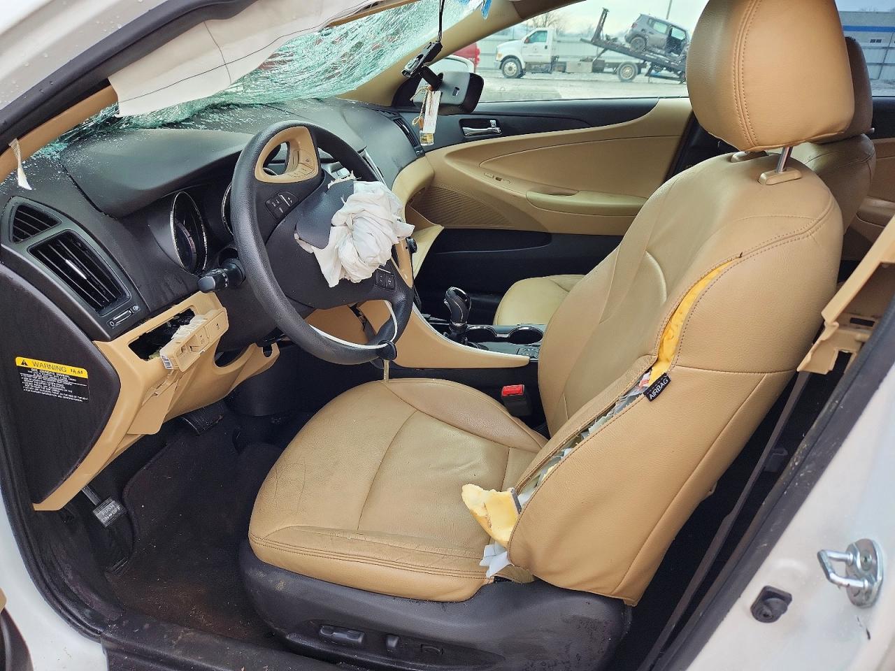 2014 HYUNDAI SONATA GLS photo 13