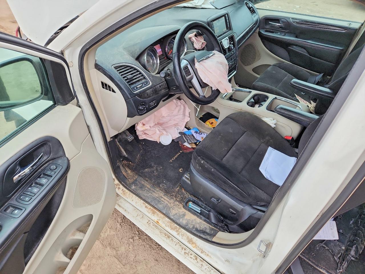 2013 CHRYSLER TOWN & COUNTRY TOURING photo 22