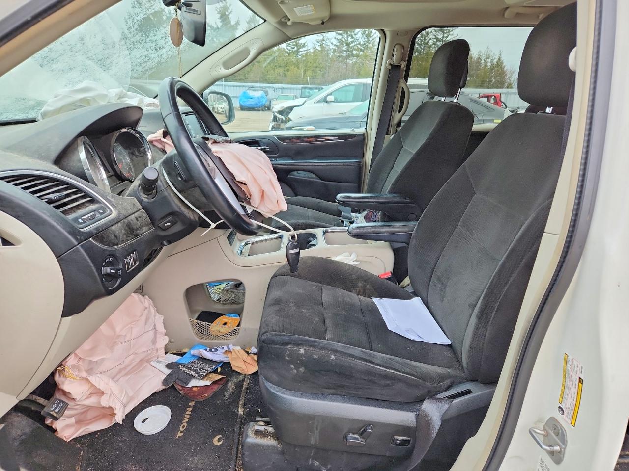 2013 CHRYSLER TOWN & COUNTRY TOURING photo 19