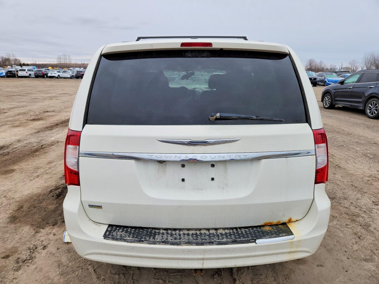 2013 CHRYSLER TOWN & COUNTRY TOURING photo 16