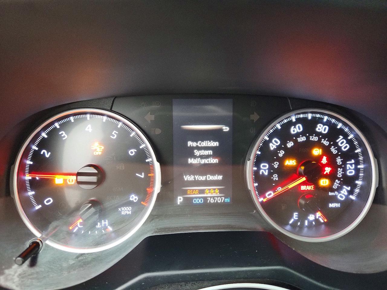 2019 TOYOTA RAV4 LE photo 25