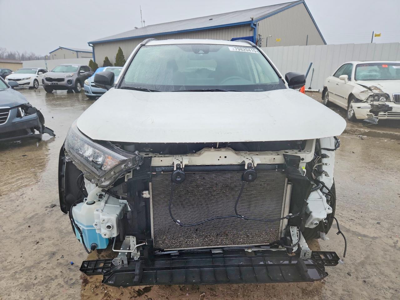 2019 TOYOTA RAV4 LE photo 13