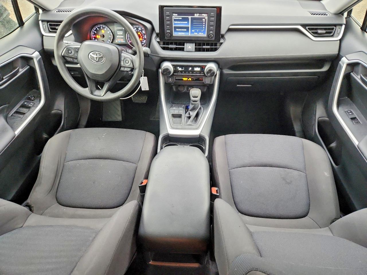 2019 TOYOTA RAV4 LE photo 22