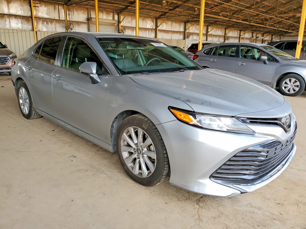 2018 TOYOTA CAMRY LE photo 10