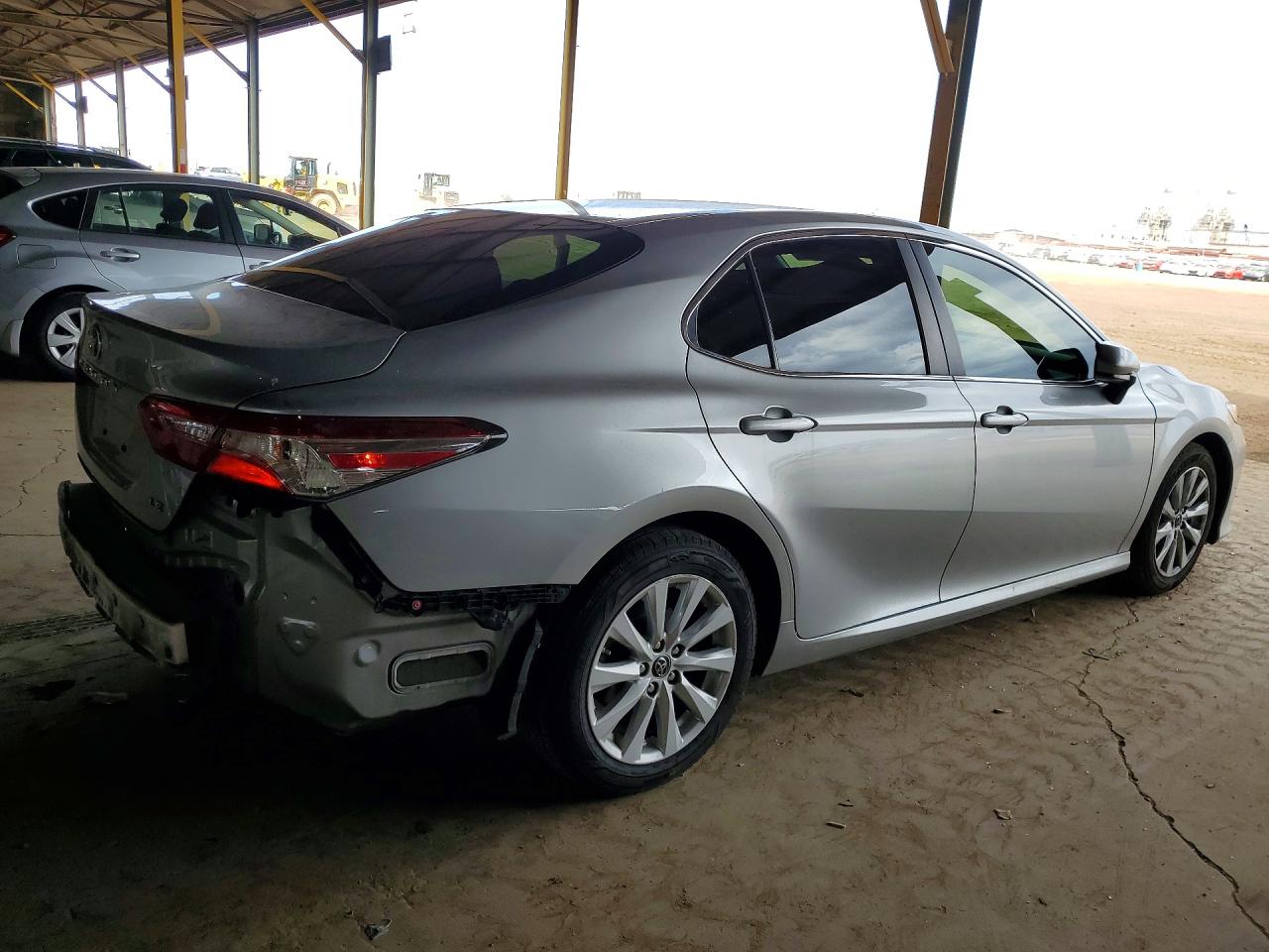 2018 TOYOTA CAMRY LE photo 7