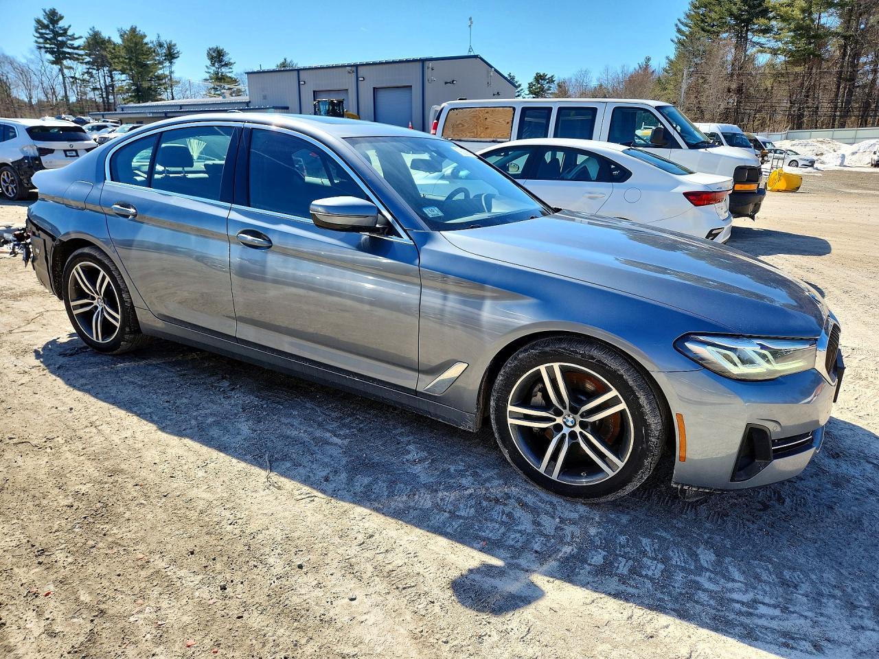 2022 BMW 530 XI photo 4