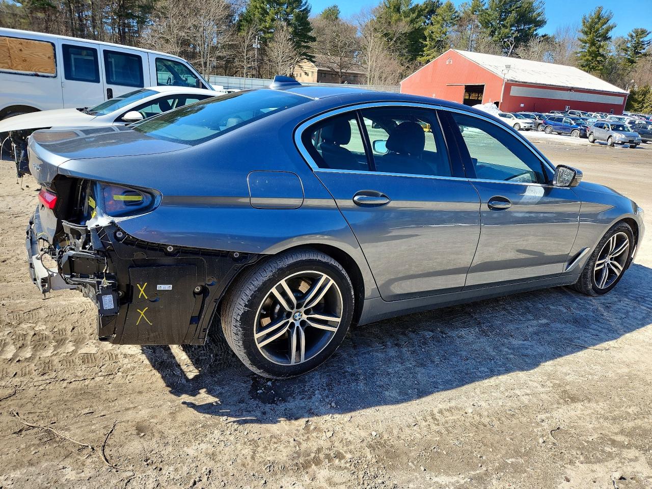 2022 BMW 530 XI photo 3