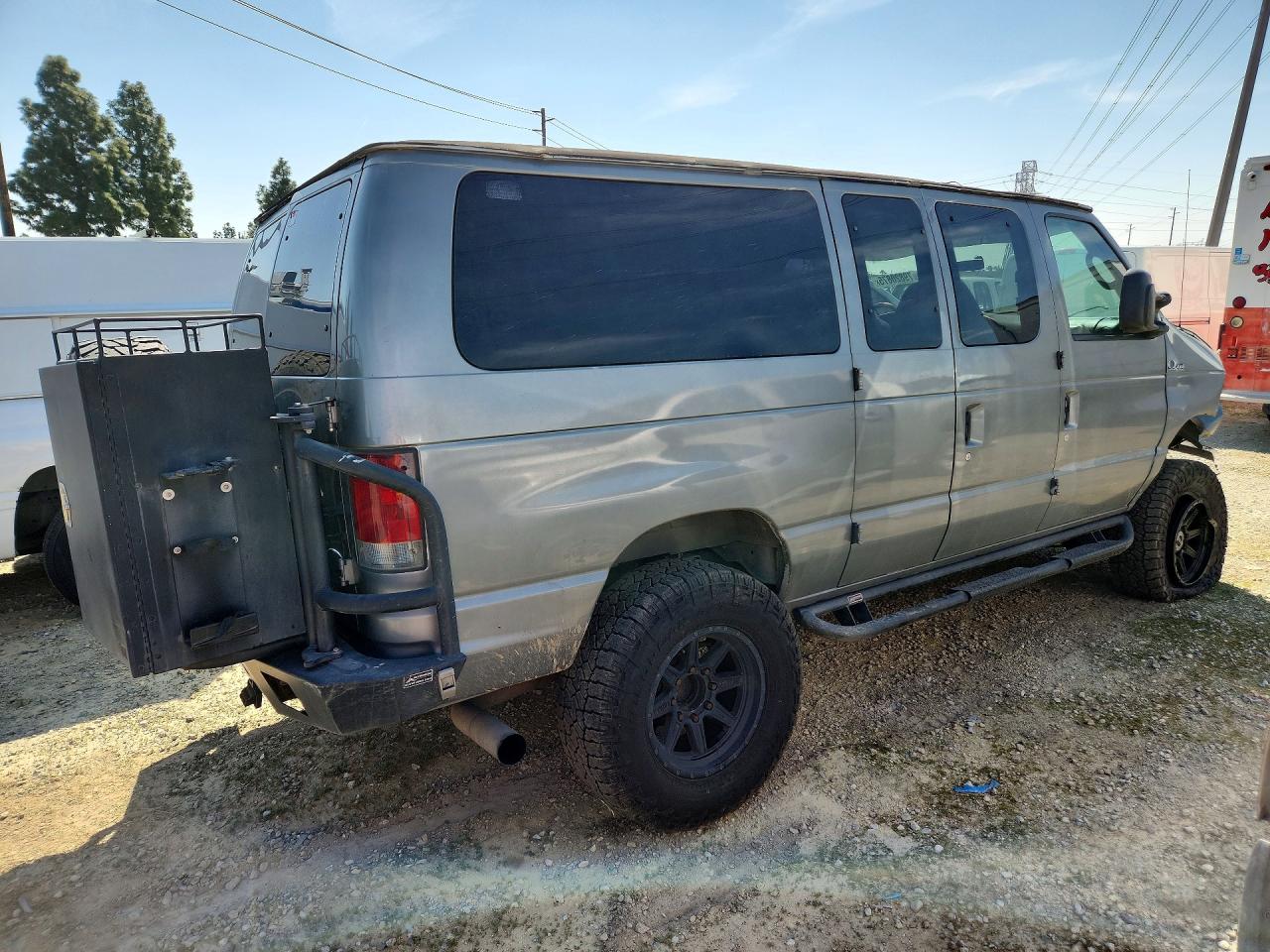 2007 FORD ECONOLINE E350 SUPER DUTY WAGON photo 5