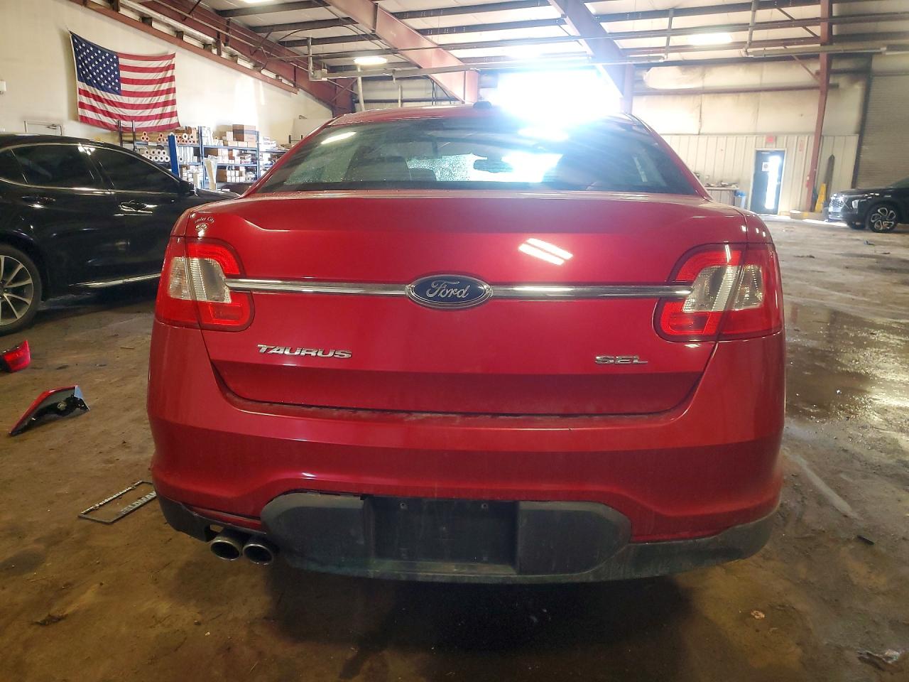 2010 FORD TAURUS SEL photo 11