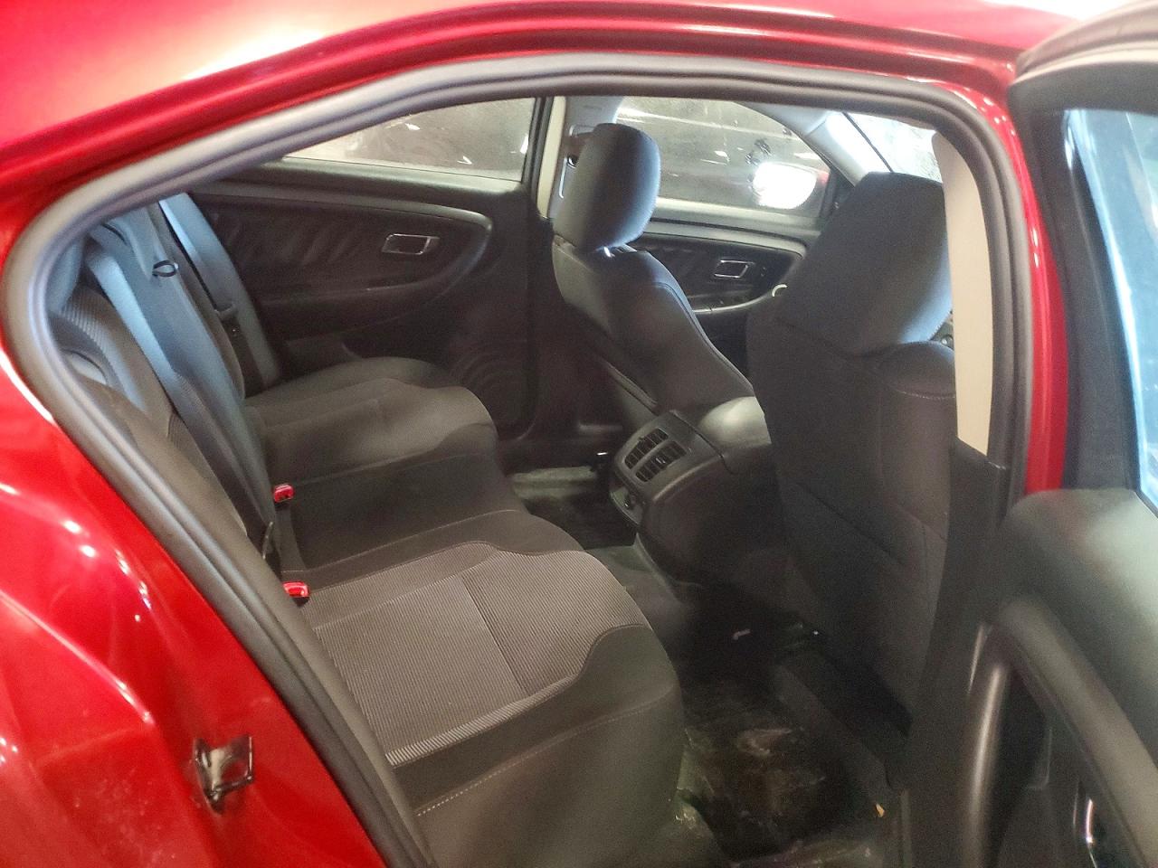 2010 FORD TAURUS SEL photo 19