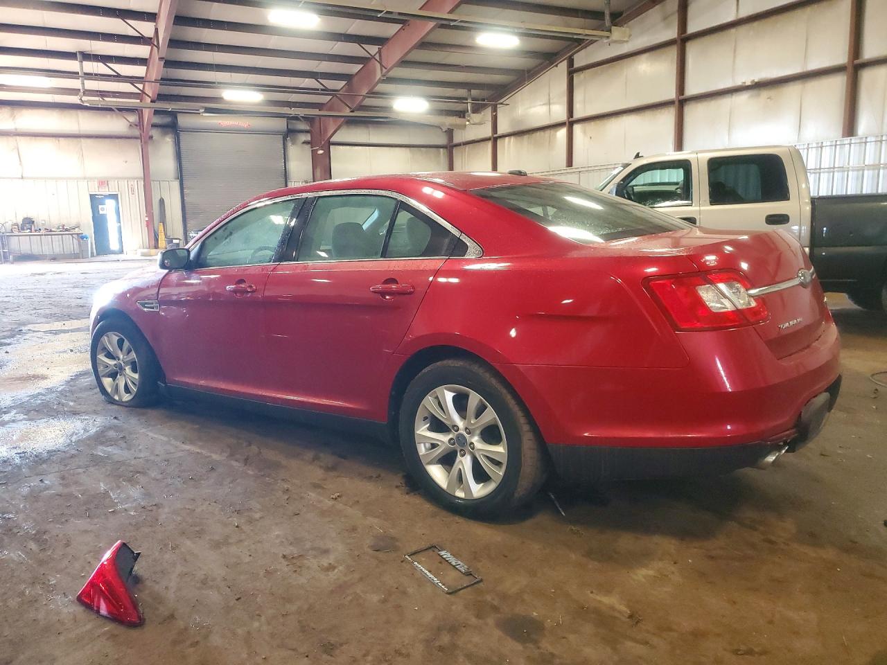 2010 FORD TAURUS SEL photo 3