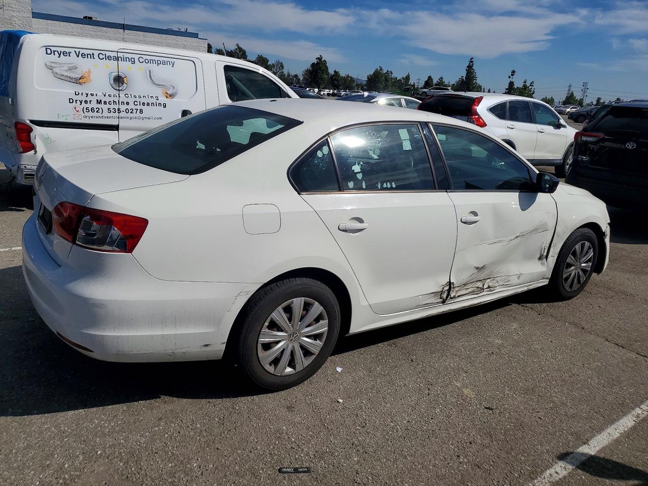 2013 VOLKSWAGEN JETTA BASE photo 3
