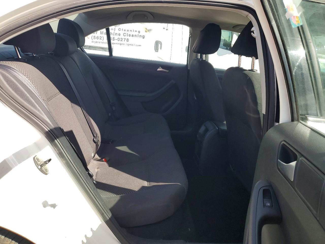 2013 VOLKSWAGEN JETTA BASE photo 10