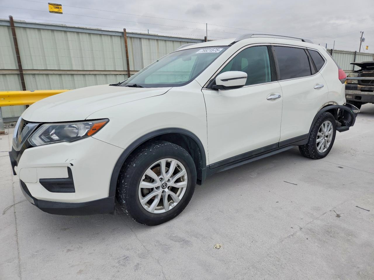 2017 NISSAN ROGUE