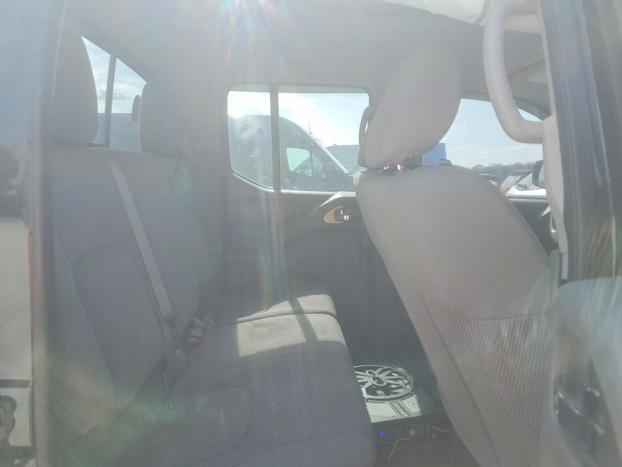 2017 NISSAN FRONTIER SV photo 10