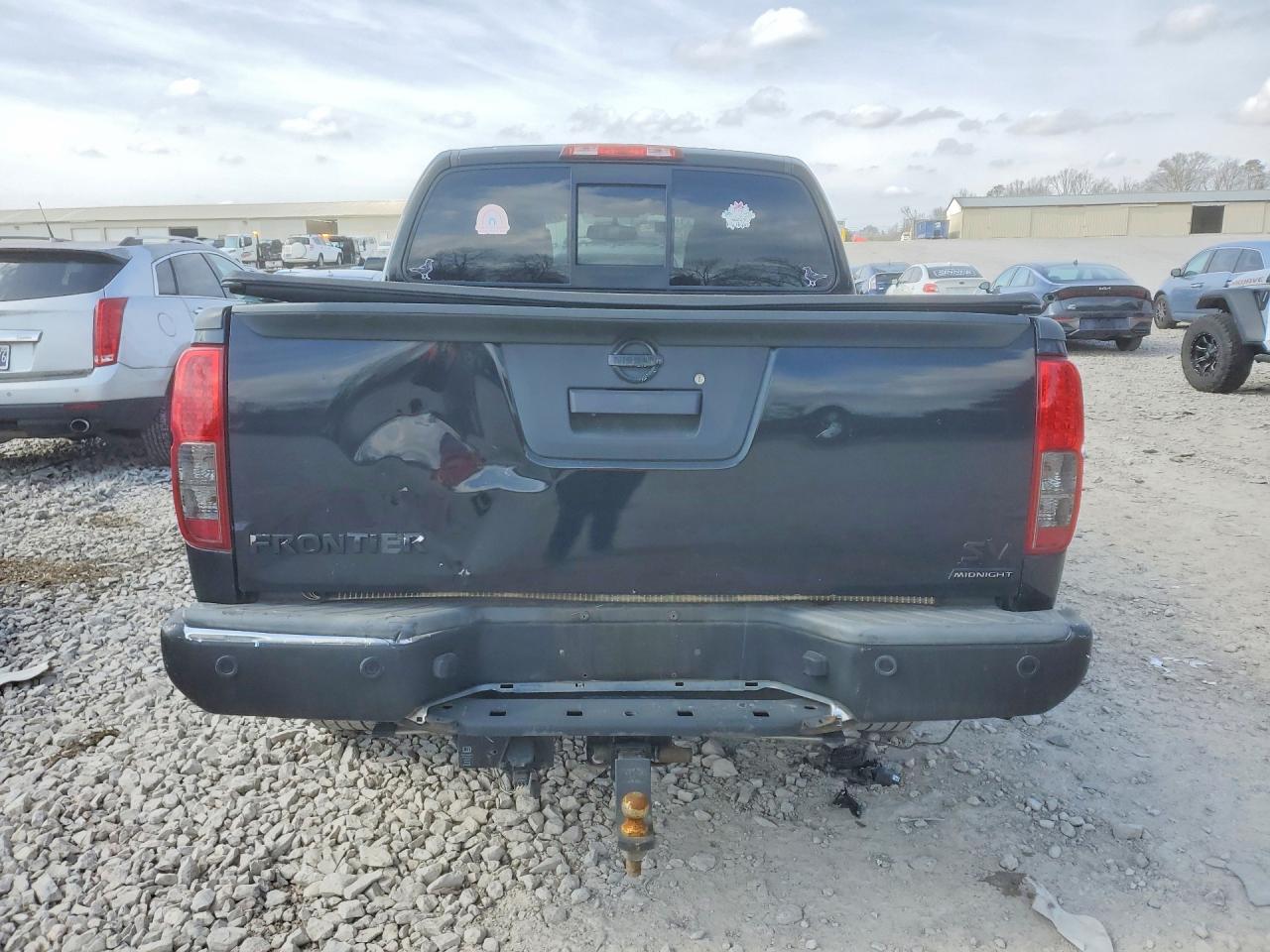 2017 NISSAN FRONTIER SV photo 6