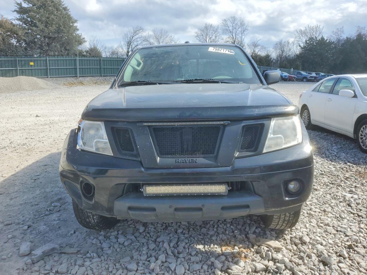 2017 NISSAN FRONTIER SV photo 5