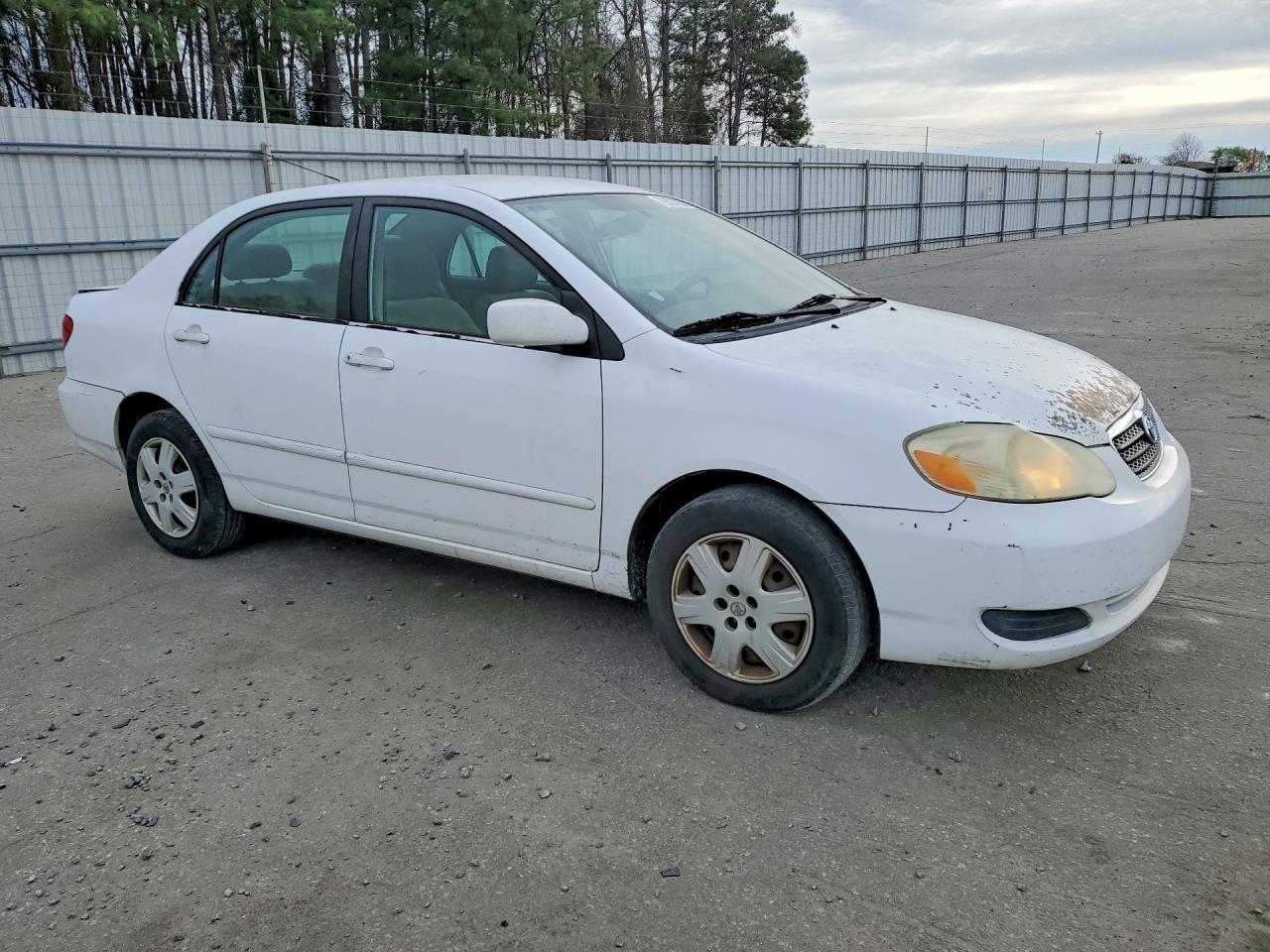 2005 TOYOTA COROLLA LE photo 10