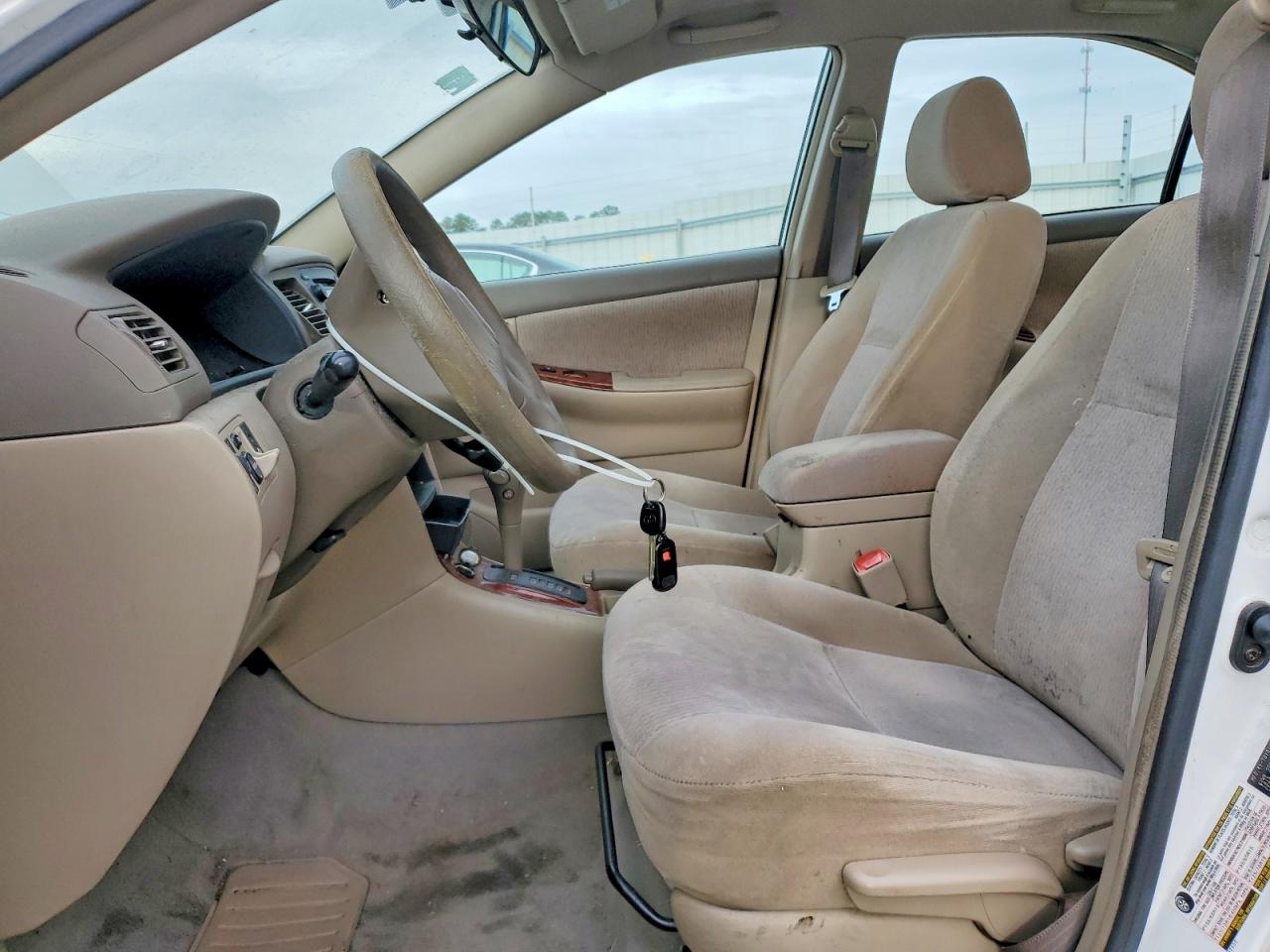2005 TOYOTA COROLLA LE photo 19