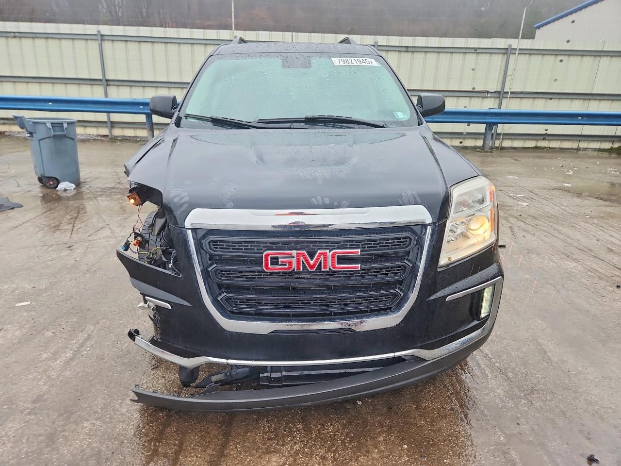 2017 GMC TERRAIN SLE photo 5