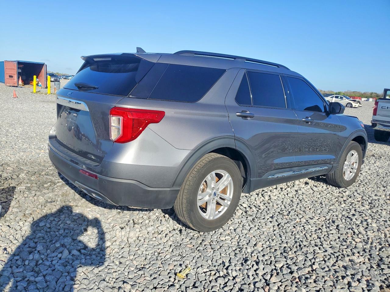2023 FORD EXPLORER XLT photo 5