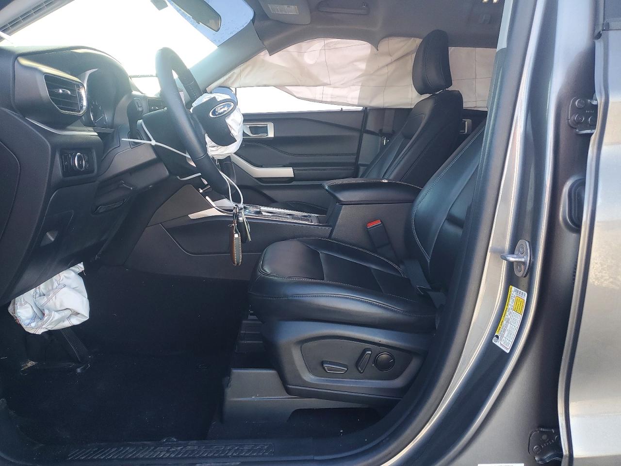 2023 FORD EXPLORER XLT photo 13