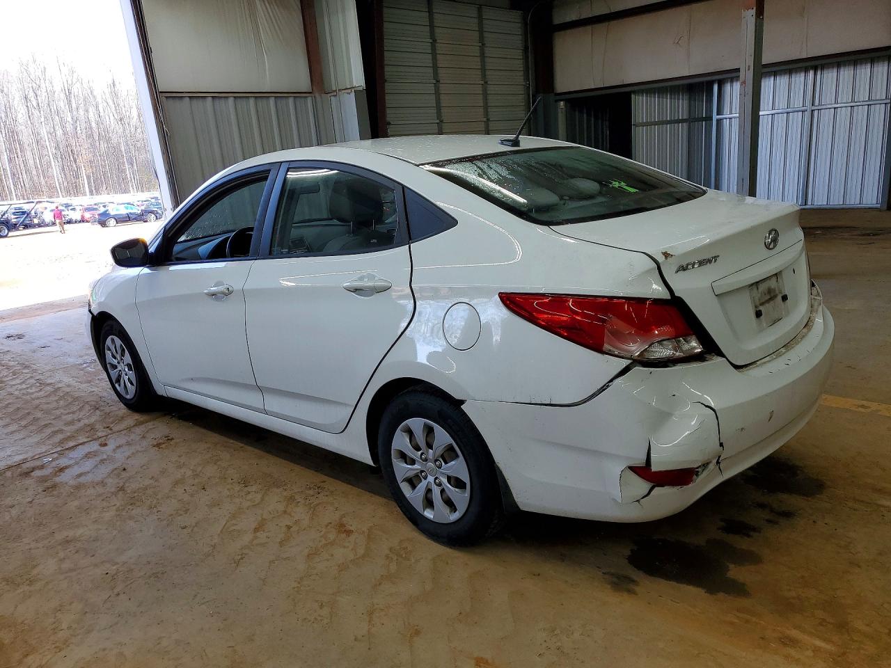 2016 HYUNDAI ACCENT SE photo 2