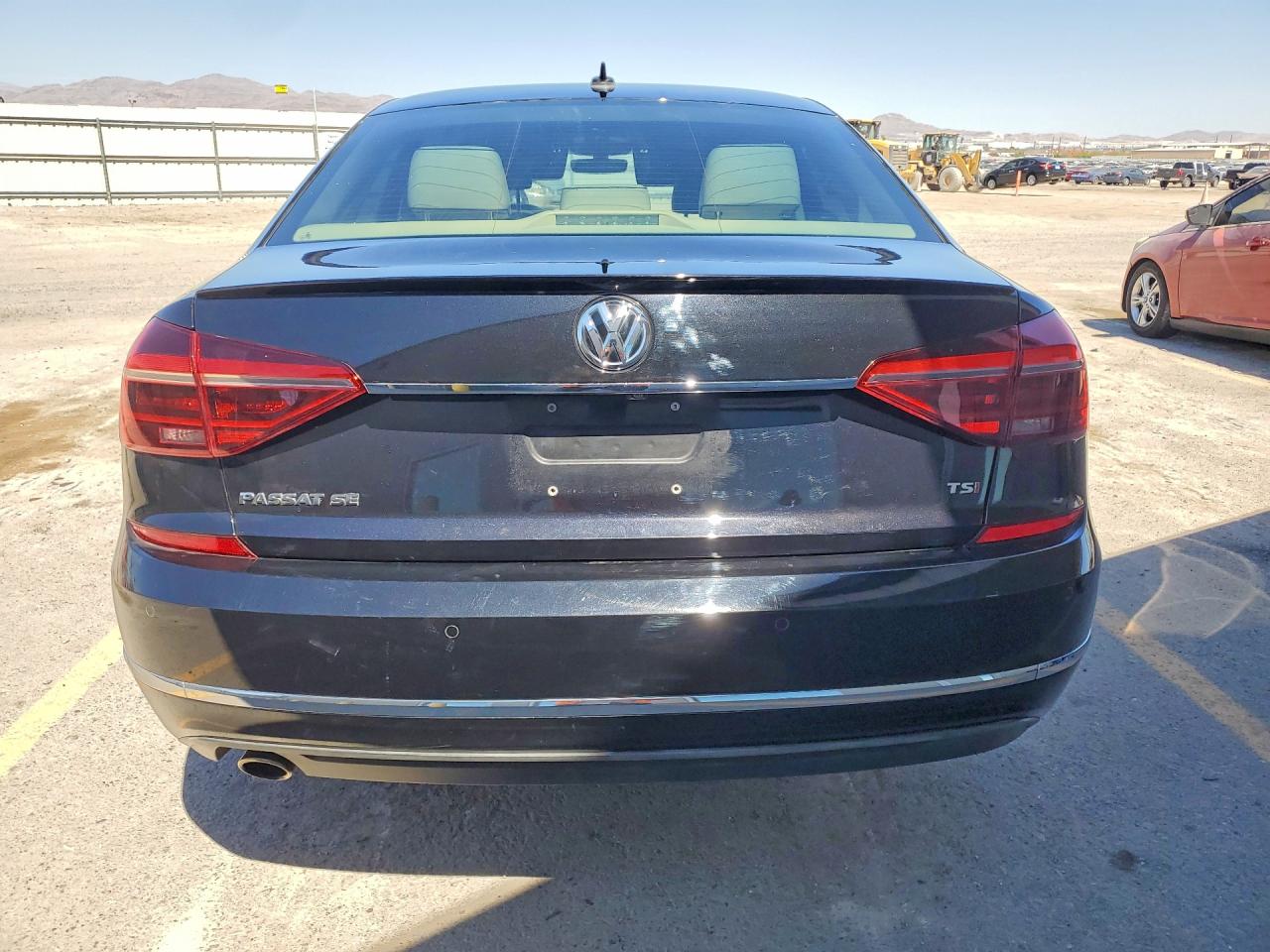2017 VOLKSWAGEN PASSAT SE photo 11