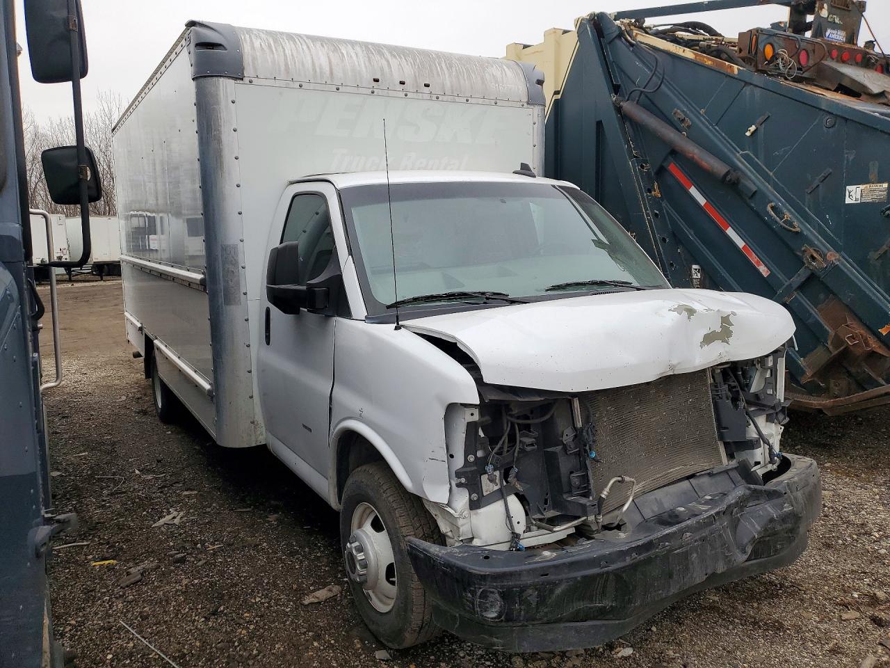 2022 GMC SAVANA BOX TRUCK photo 7