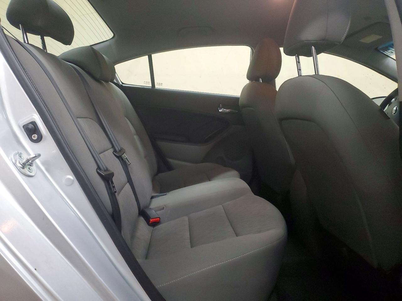 2015 KIA FORTE LX photo 10