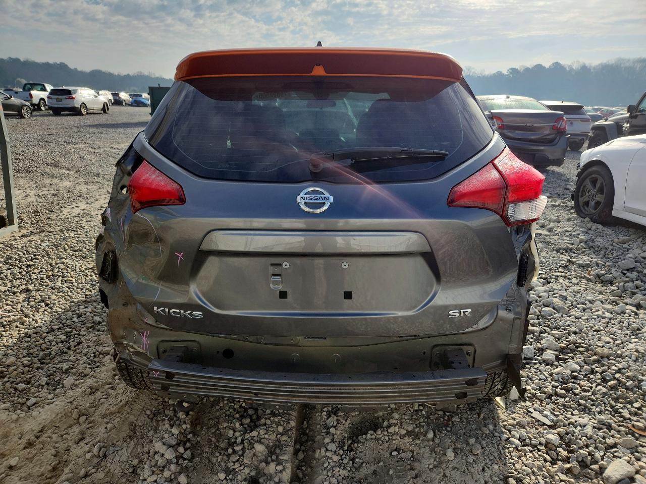 2020 NISSAN KICKS SR photo 11