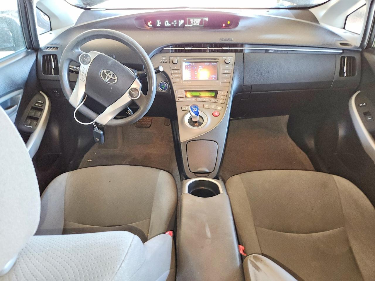 2013 TOYOTA PRIUS THREE photo 8