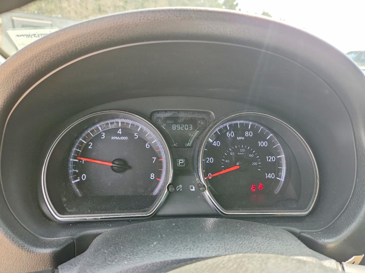 2019 NISSAN VERSA SV photo 9