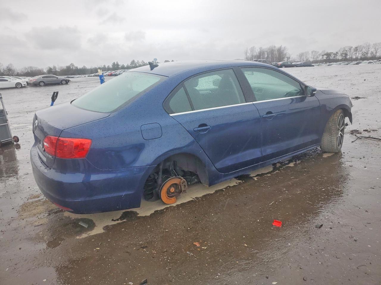 2011 VOLKSWAGEN JETTA SEL photo 3
