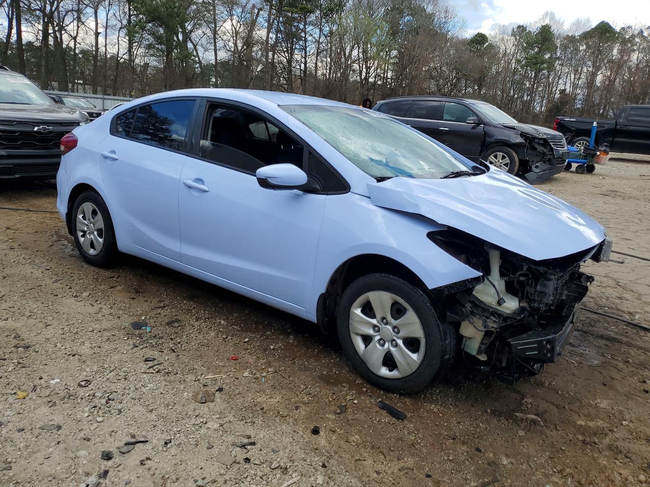 2017 KIA FORTE LX photo 4