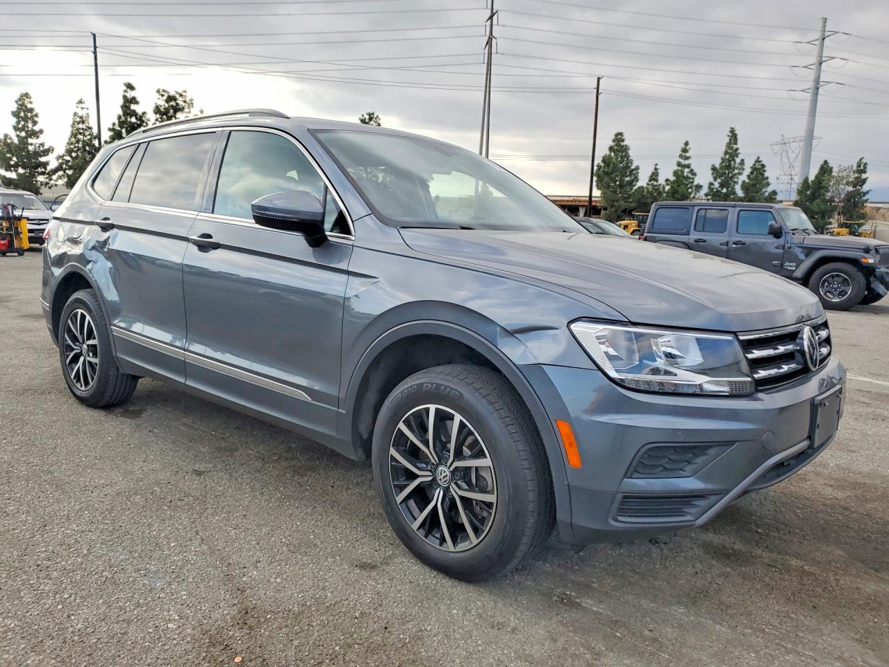 2021 VOLKSWAGEN TIGUAN SE photo 7