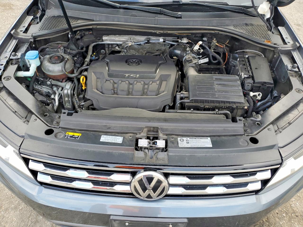 2021 VOLKSWAGEN TIGUAN SE photo 21