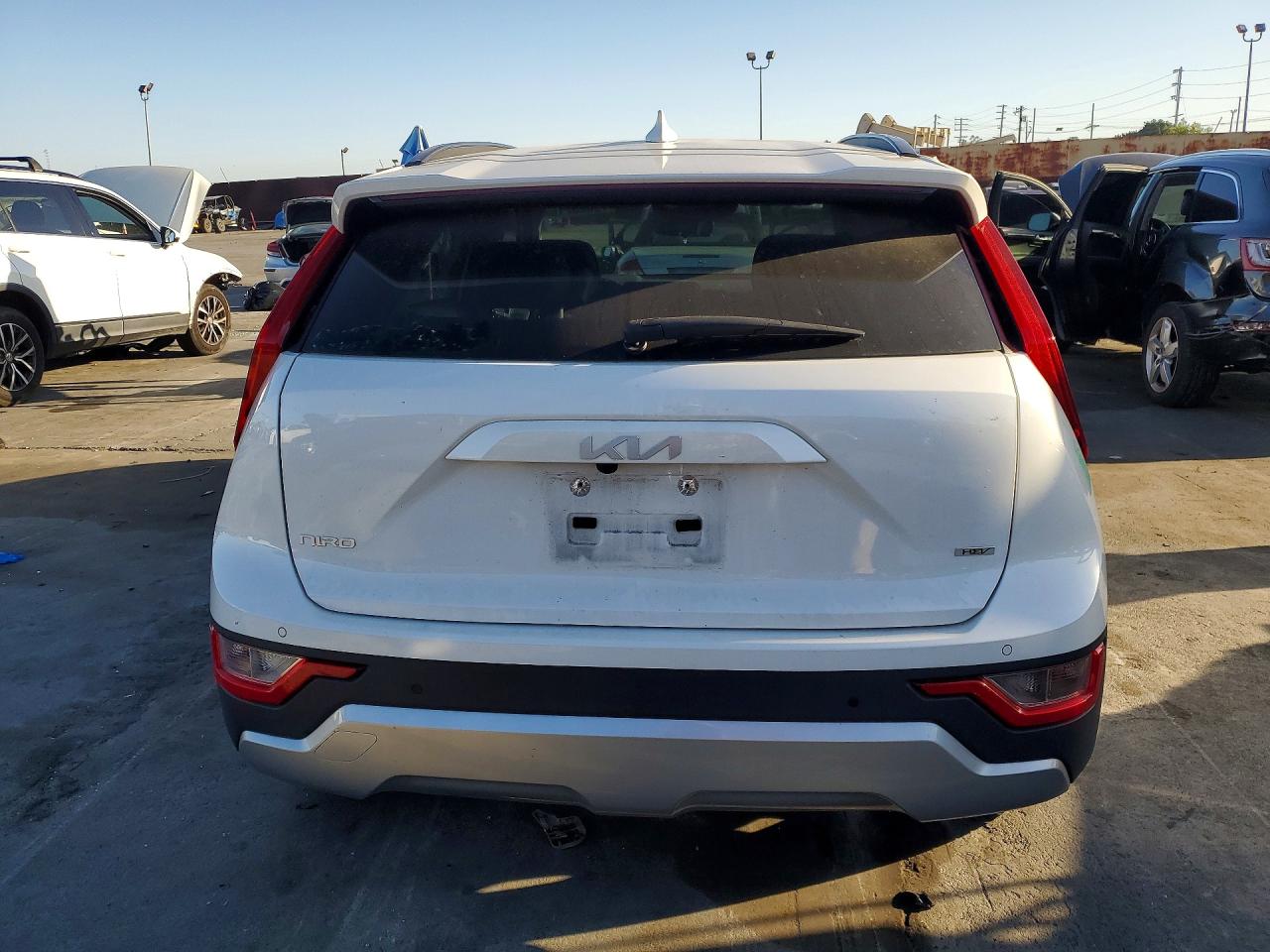 2023 KIA NIRO EX photo 11