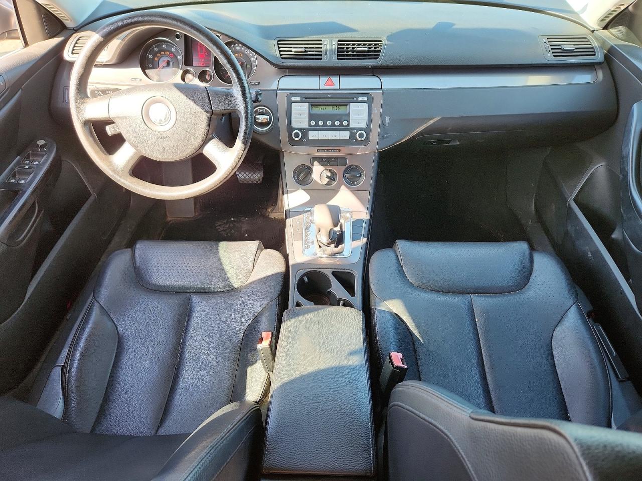 2008 VOLKSWAGEN PASSAT photo 15