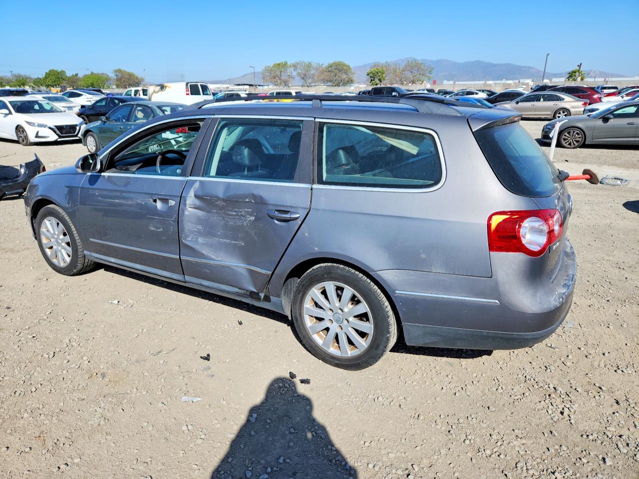 2008 VOLKSWAGEN PASSAT photo 3