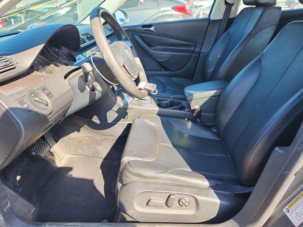 2008 VOLKSWAGEN PASSAT photo 13