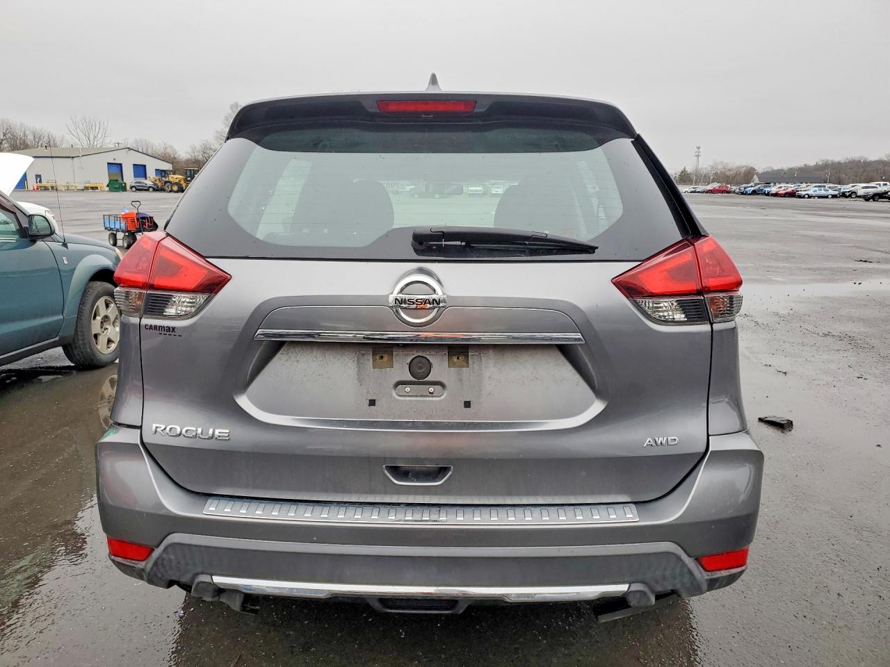 2018 NISSAN ROGUE S photo 11