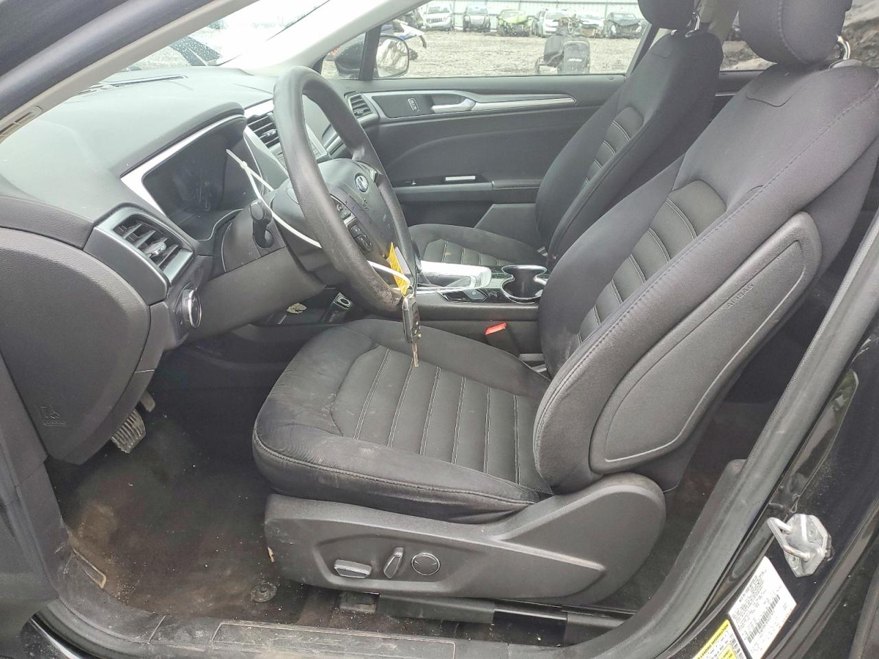 2015 FORD FUSION SE photo 7