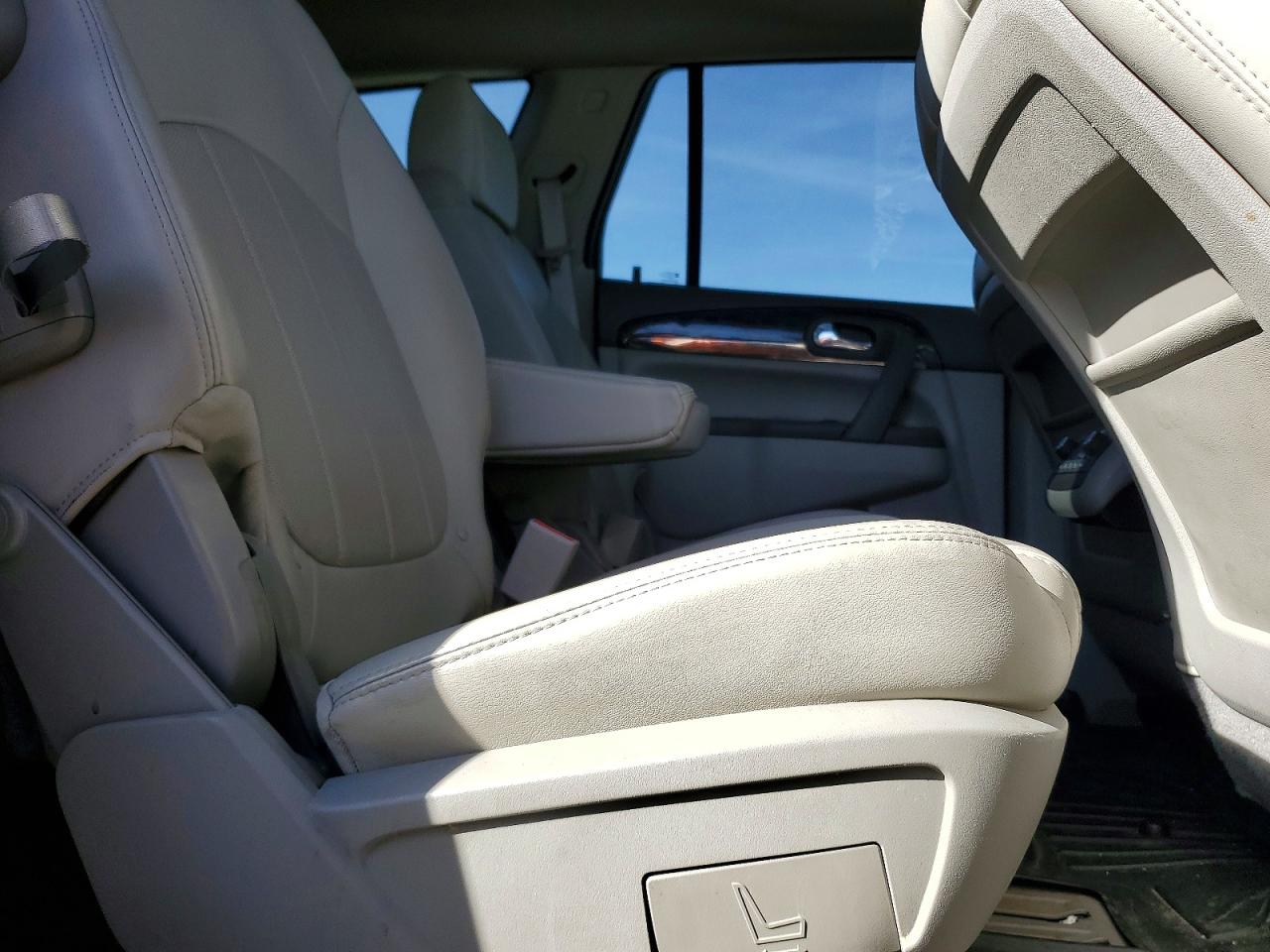 2015 BUICK ENCLAVE photo 11