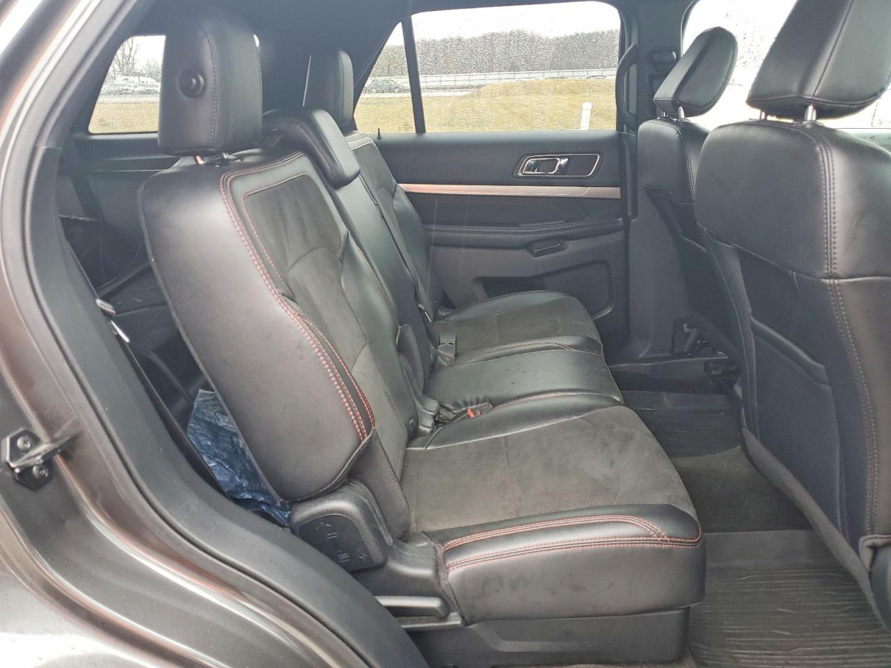 2018 FORD EXPLORER XLT photo 11