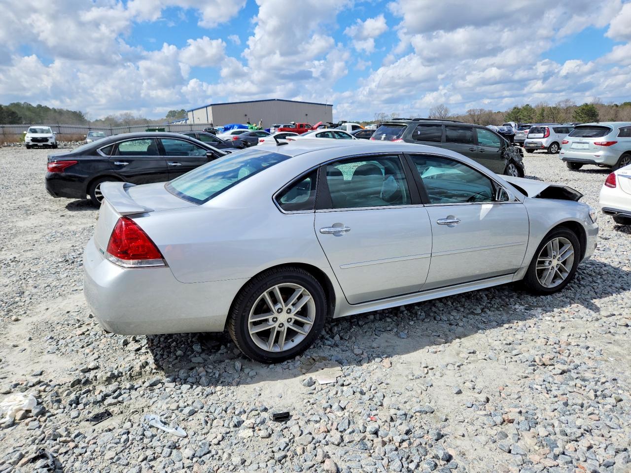 2013 CHEVROLET IMPALA LTZ photo 3