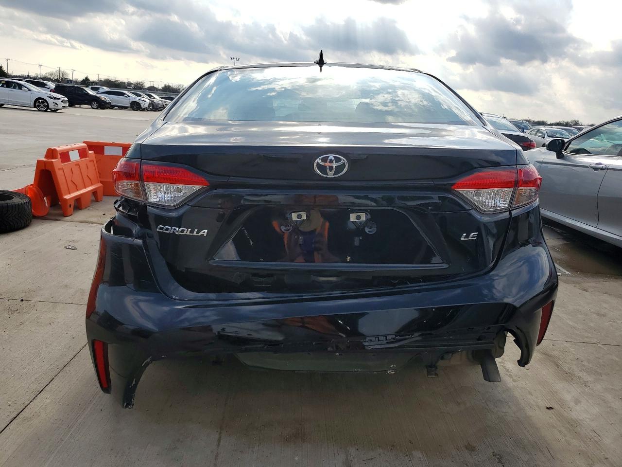 2024 TOYOTA COROLLA LE photo 16