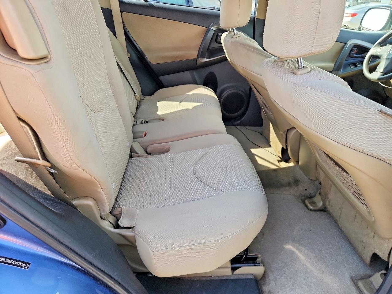2012 TOYOTA RAV4 BASE photo 19